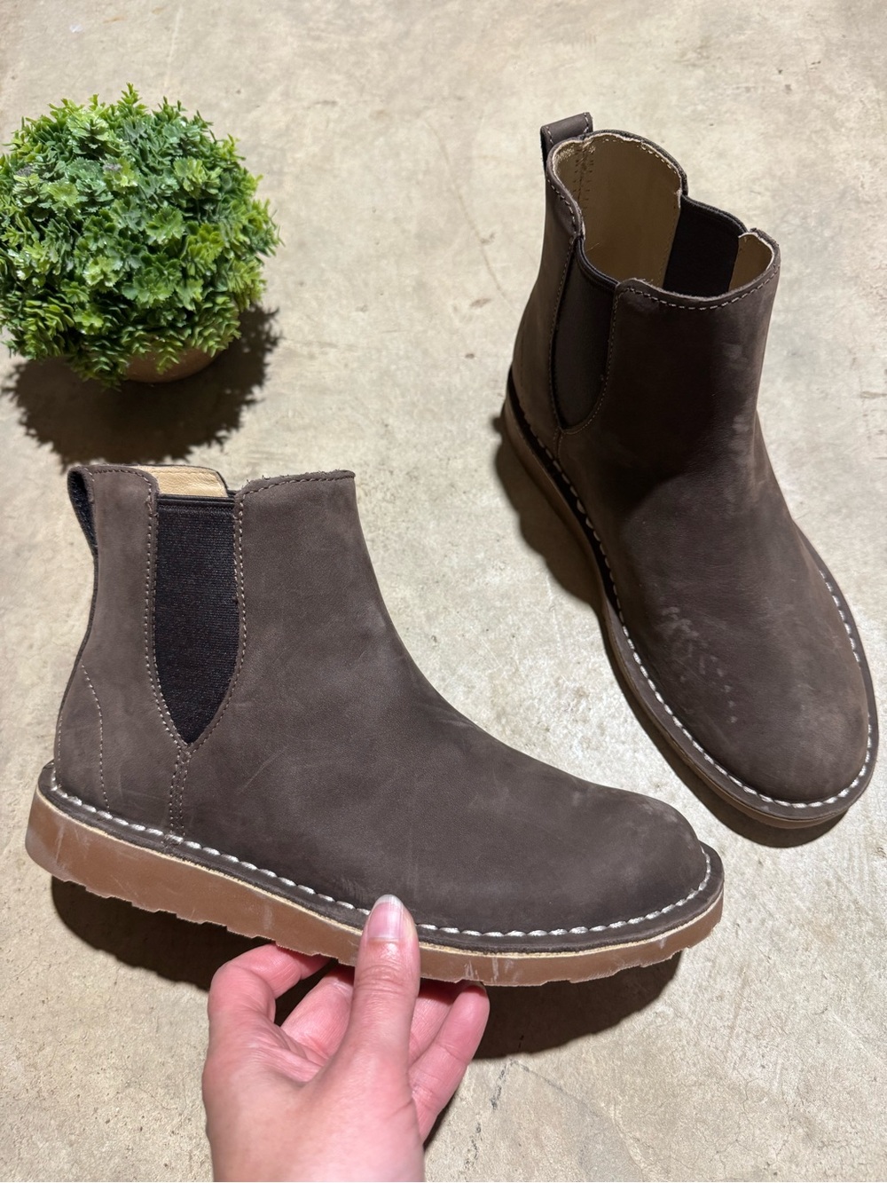 LL Bean MEW Stoningtom Chelsea Boots Women Size 8 Wide  Leather Fall Brown Gray